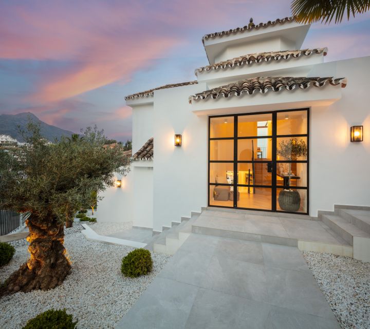 Hill Club 38 - Maison moderne sur mesure avec vue imprenable sur la mer