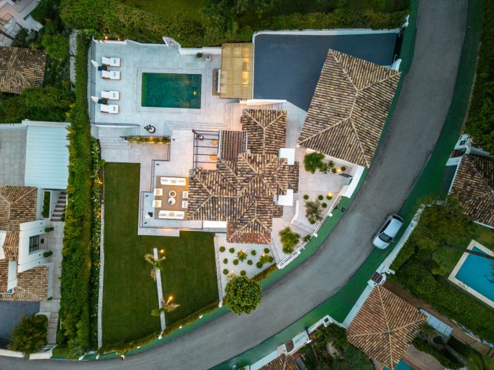 Hill Club 38 - Maison moderne sur mesure avec vue imprenable sur la mer