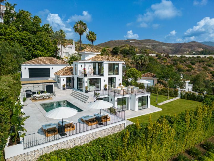 Hill Club 38 - Maison moderne sur mesure avec vue imprenable sur la mer