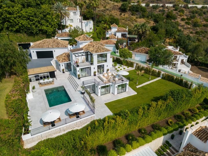 Hill Club 38 - Maison moderne sur mesure avec vue imprenable sur la mer
