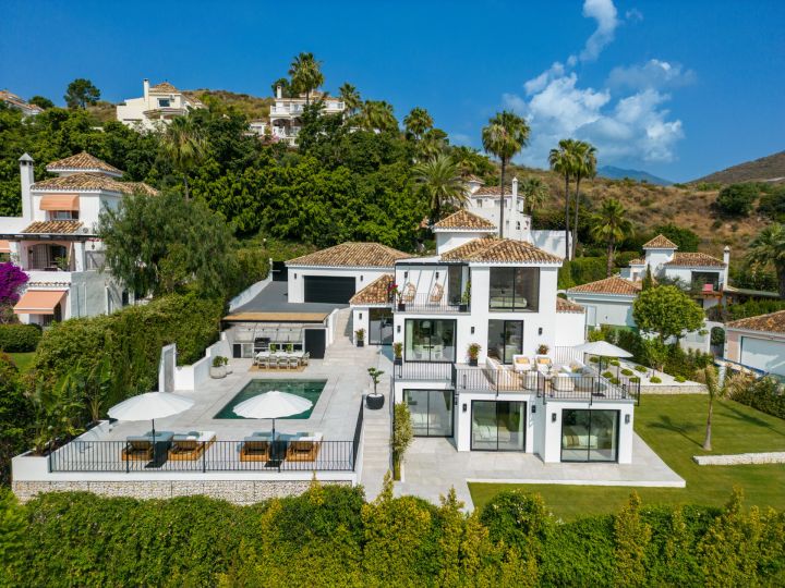 Hill Club 38 - Maison moderne sur mesure avec vue imprenable sur la mer