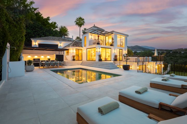 Hill Club 38 - Maison moderne sur mesure avec vue imprenable sur la mer