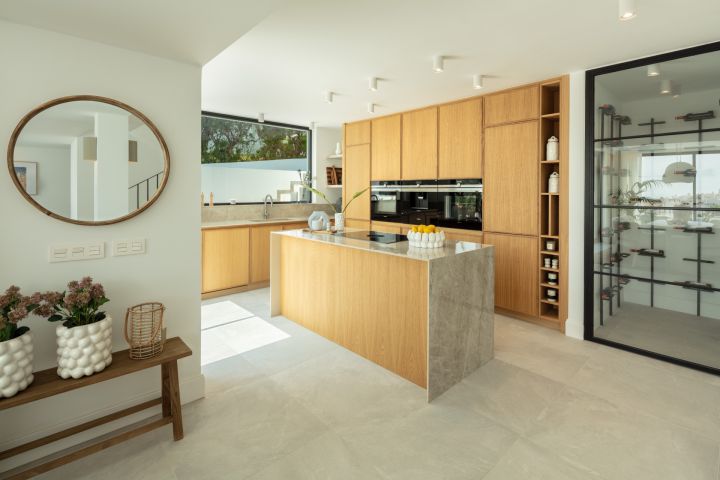 Hill Club 38 - Maison moderne sur mesure avec vue imprenable sur la mer