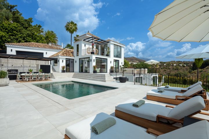 Hill Club 38 - Maison moderne sur mesure avec vue imprenable sur la mer