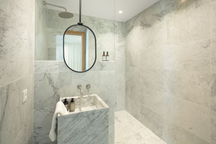 Hill Club 38 - Maison moderne sur mesure avec vue imprenable sur la mer