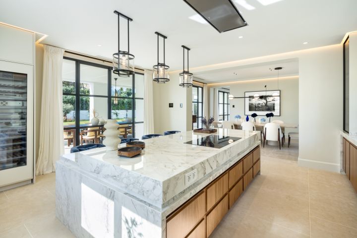 Fontana 5 - Casa moderna contemporánea en primera línea de un campo de golf