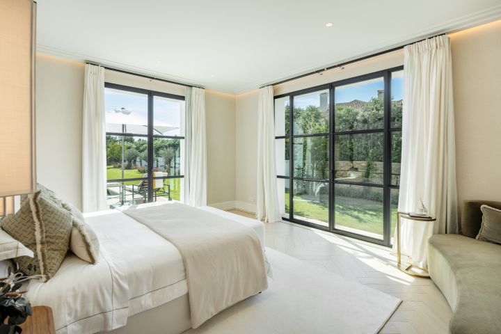Fontana 5 - Casa moderna contemporánea en primera línea de un campo de golf