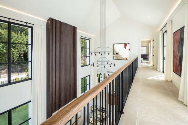 Fontana 5 - Casa moderna contemporánea en primera línea de un campo de golf