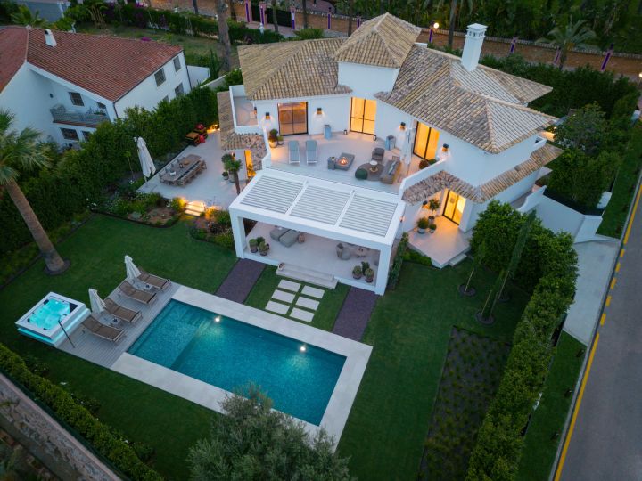 Villa Matilda - Elegant Exclusive Villa with Panoramic Views in Marbella Este