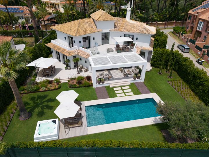 Villa Matilda - Elegant Exclusive Villa with Panoramic Views in Marbella Este