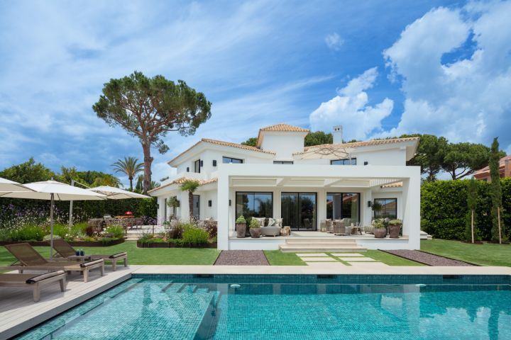 Villa Matilda - Elegant Exclusive Villa with Panoramic Views in Marbella Este