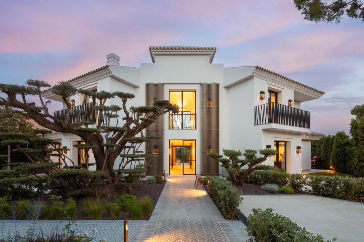 Villa Matilda - Elegant Exclusive Villa with Panoramic Views in Marbella Este