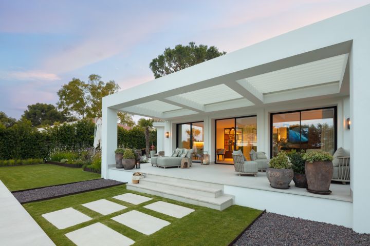 Villa Matilda - Elegant Exclusive Villa with Panoramic Views in Marbella Este