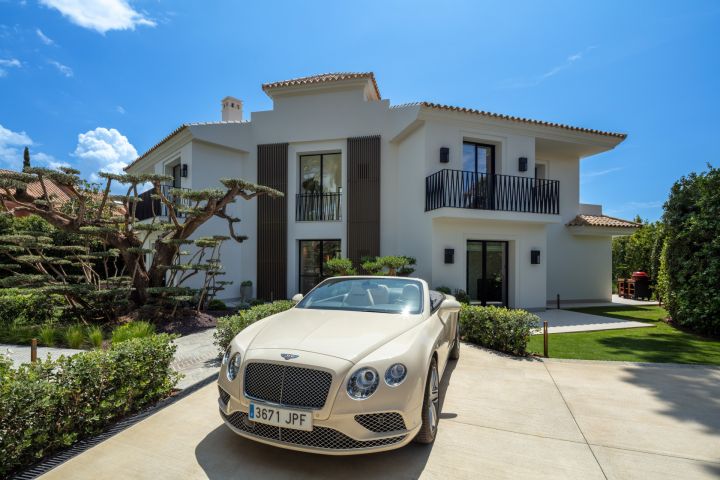 Villa Matilda - Elegant Exclusive Villa with Panoramic Views in Marbella Este