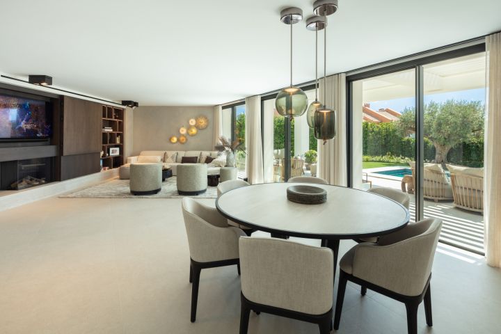 Villa Matilda - Elegant Exclusive Villa with Panoramic Views in Marbella Este