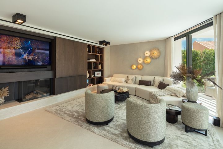 Villa Matilda - Elegant Exclusive Villa with Panoramic Views in Marbella Este