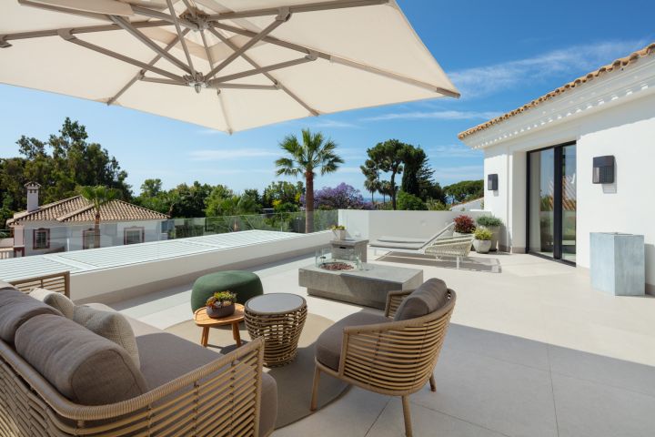 Villa Matilda - Elegant Exclusive Villa with Panoramic Views in Marbella Este
