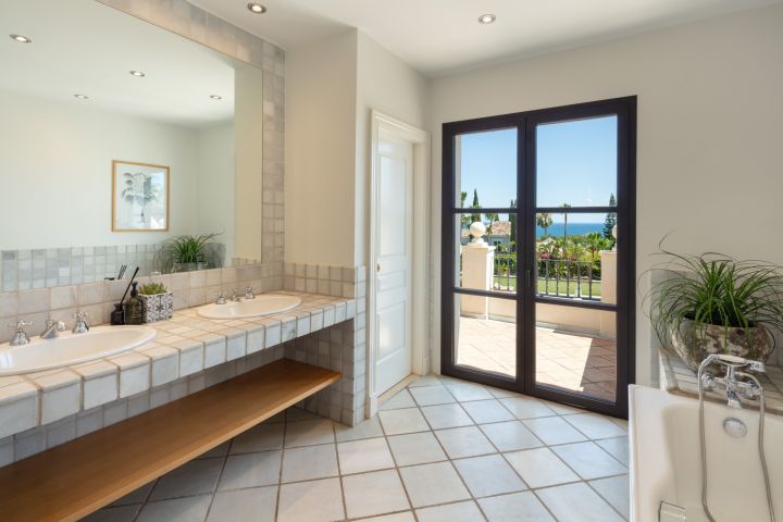 Paraiso 8 - Property featuring Modern Design in El Paraíso, Estepona