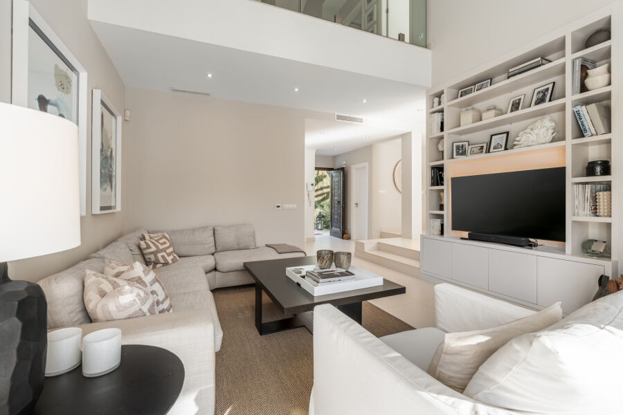 Villa Country Club - Exclusive Elegant Villa with Panoramic Views