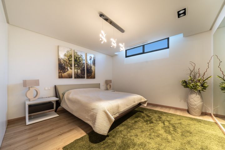 Villa in Marbella Hills - Modern Upscale Property with Top-Tier Finishes