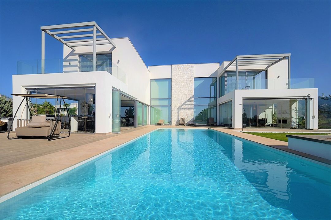 Villa in Marbella Hills - Modern Upscale Property with Top-Tier Finishes