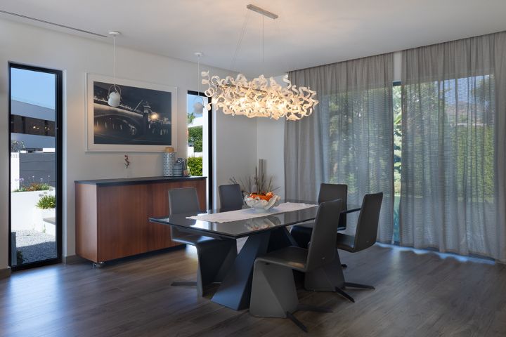 Villa in Marbella Hills - Modern Upscale Property with Top-Tier Finishes