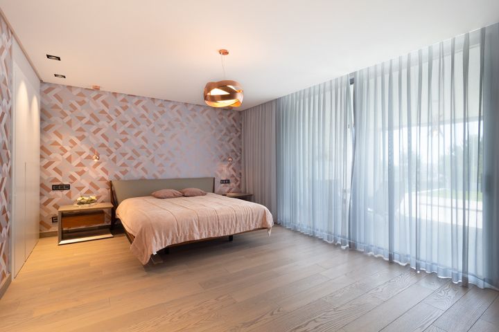 Villa in Marbella Hills - Modern Upscale Property with Top-Tier Finishes