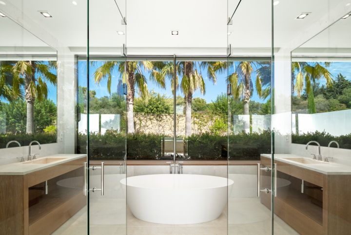 Golfside Villa 3 - Elegant Modern Home with Sea Views