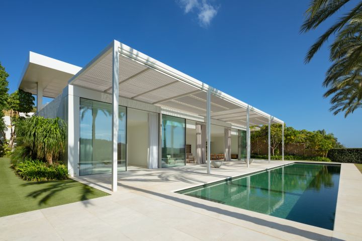 Golfside Villa 3 - Elegant Modern Home with Sea Views