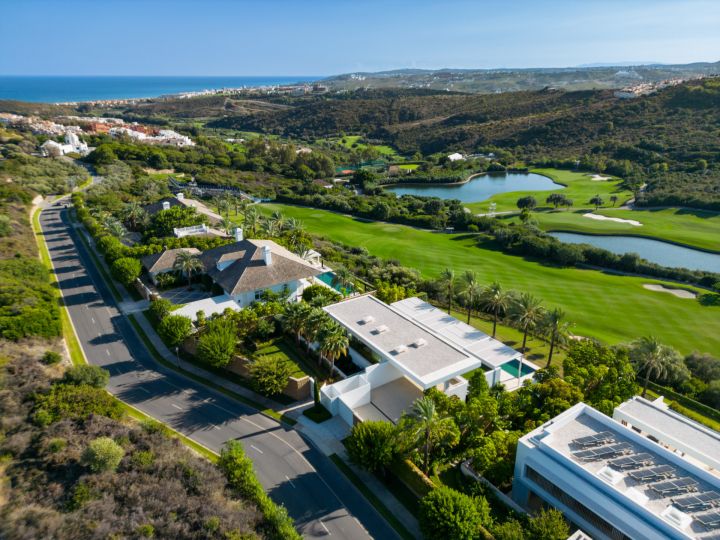 Golfside Villa 3 - Elegant Modern Home with Sea Views
