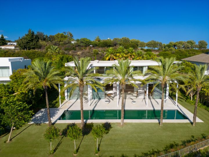 Golfside Villa 3 - Elegant Modern Home with Sea Views