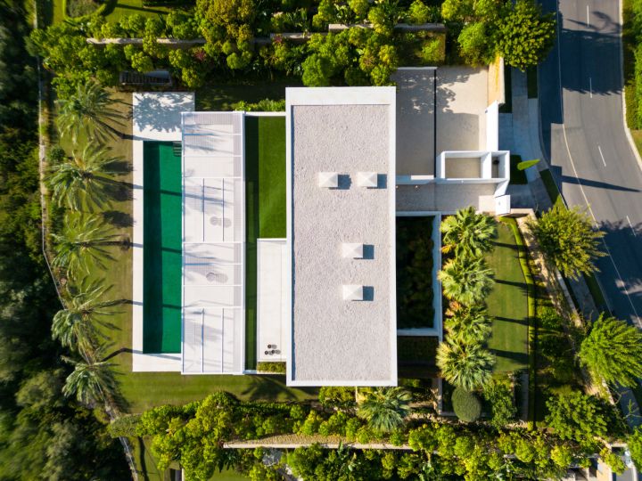 Golfside Villa 3 - Elegant Modern Home with Sea Views
