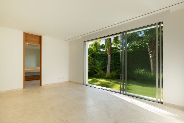 Golfside Villa 6 - Modern Frontline Golf Residence