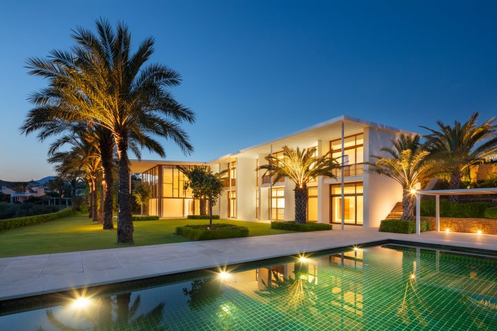 Golfside 9 - Spacious Home in Finca Cortesín
