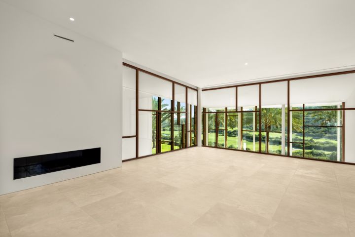 Golfside 9 - Spacious Home in Finca Cortesín