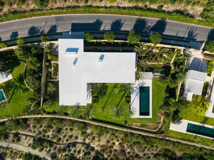 Golfside 9 - Spacious Home in Finca Cortesín