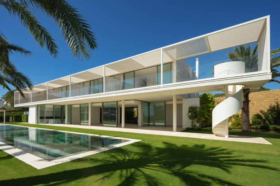 Golf Side Villa 10 - Propiedad premium a medida con diseño moderno