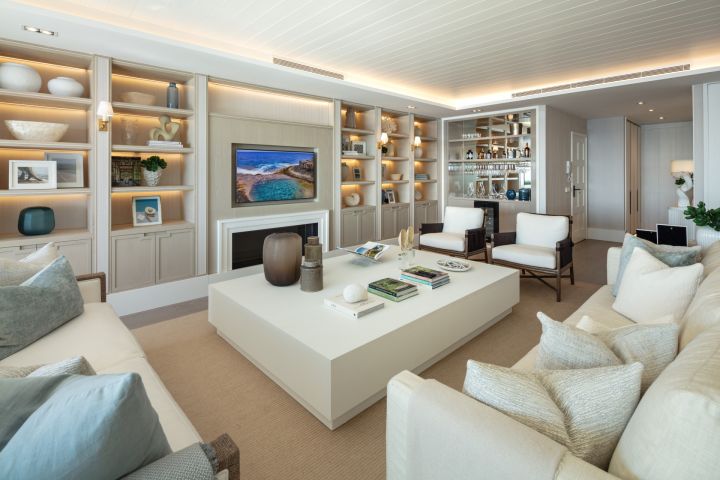 Papaya - Villa in a Gated Community in Marina Puente Romano