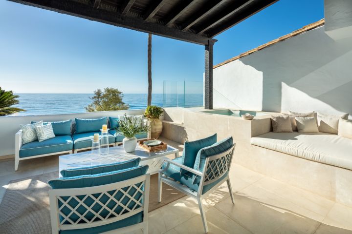 Papaya - Villa in a Gated Community in Marina Puente Romano