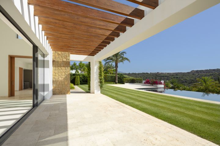 Green 10 - Villa 4 - Elegant Home with Stunning Sea Views