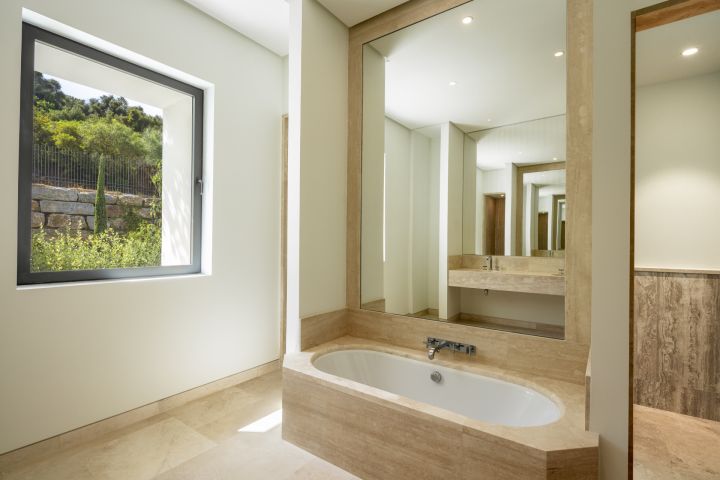 Green 10 - Villa 4 - Elegant Home with Stunning Sea Views