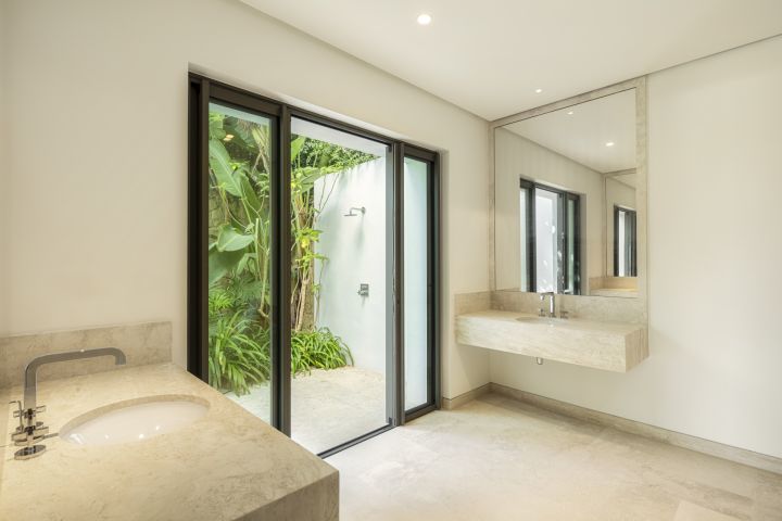 Green 10 - Villa 4 - Elegant Home with Stunning Sea Views