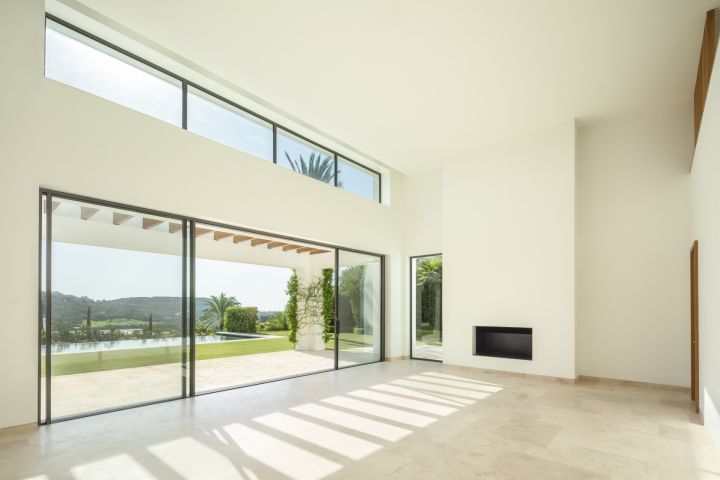 Green 10 - Villa 4 - Elegant Home with Stunning Sea Views