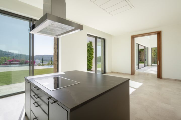 Green 10 - Villa 4 - Elegant Home with Stunning Sea Views