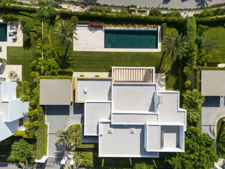 Green 10 - Villa 4 - Elegant Home with Stunning Sea Views