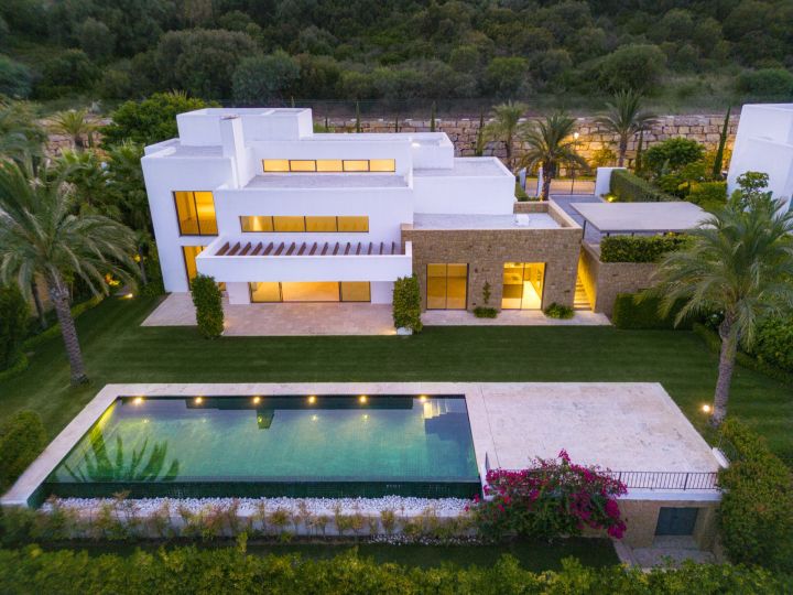 Green 10 - Villa 4 - Elegant Home with Stunning Sea Views