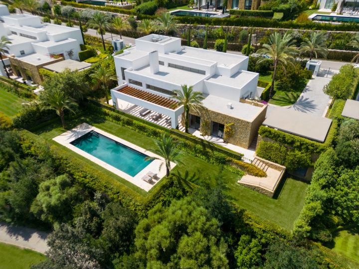 Green 10 - Villa 12 - Select Home on the Frontline of a Golf Course