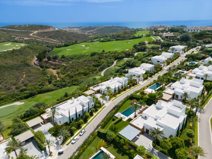 Green 10 - Villa 12 - Select Home on the Frontline of a Golf Course