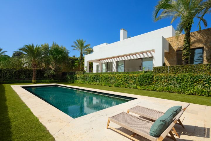 Green 10 - Villa 12 - Select Home on the Frontline of a Golf Course