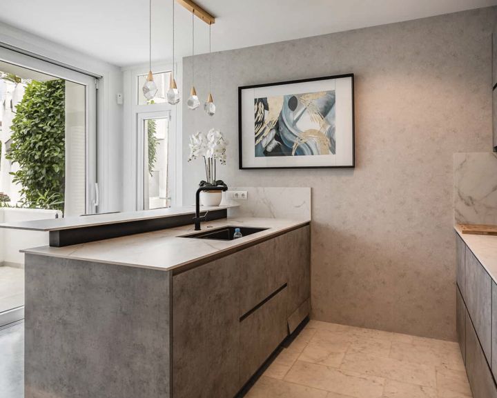 Appartement à Marina de Puente Romano - Accueil avec des finitions plus haut de gamme à Marina Puente Romano